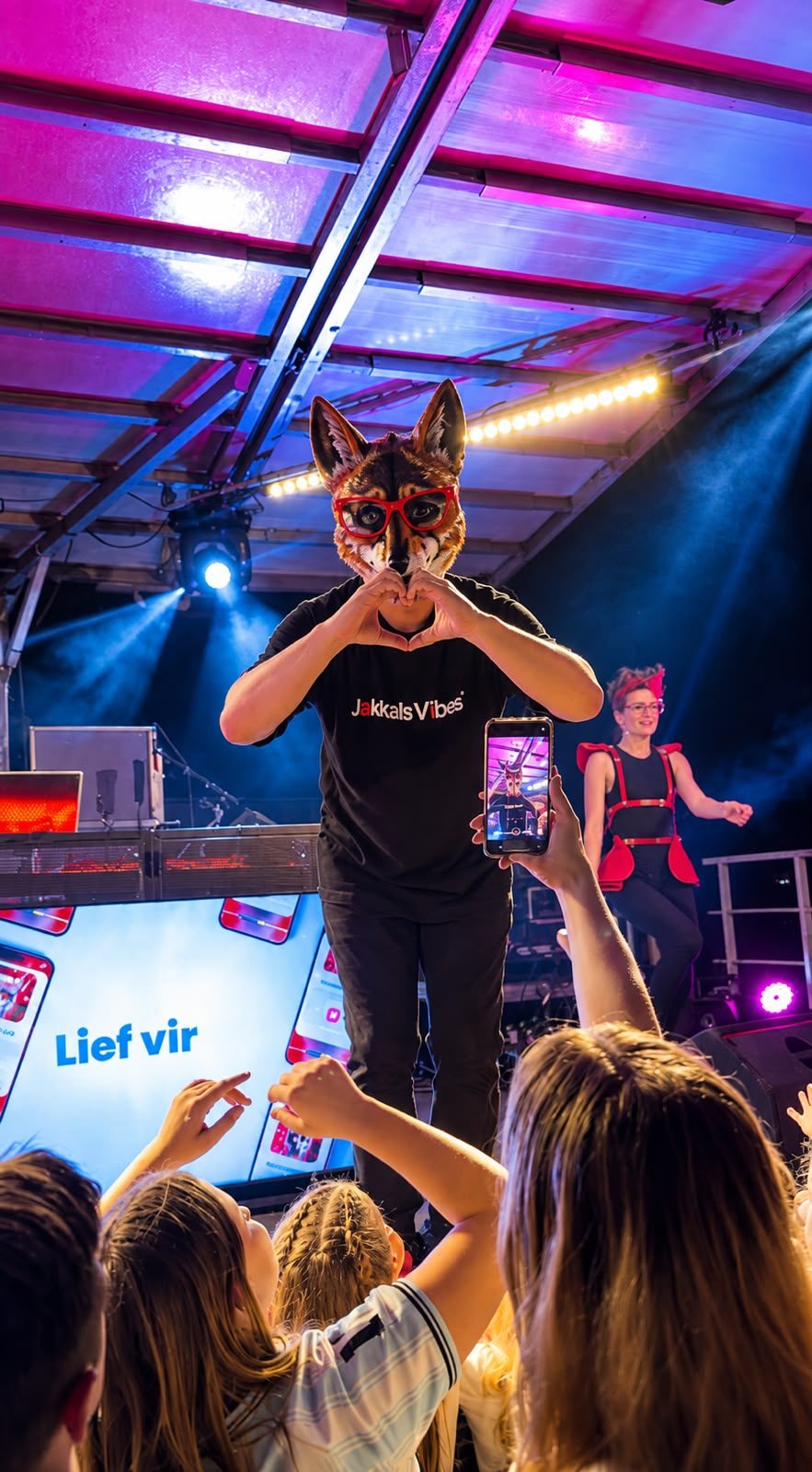 Dancer performing at a Jakkals Vibes™ live show